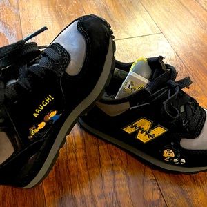 Peanuts Sneakers New Balance Snoopy Charlie Brown Lucy Boys 11 black yellow shoe